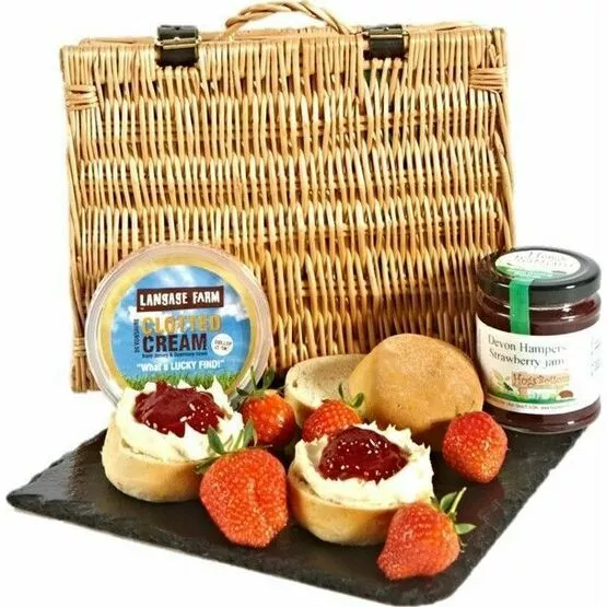 Devon Cream Tea for Two Hamper from Devon Hampers affiliated with SpookyMrsGreen.com mindful parenting and modern pagan lifestyle blog.